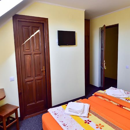 Gyongyvirag Panzio Bed & Breakfast Turia Luaran gambar