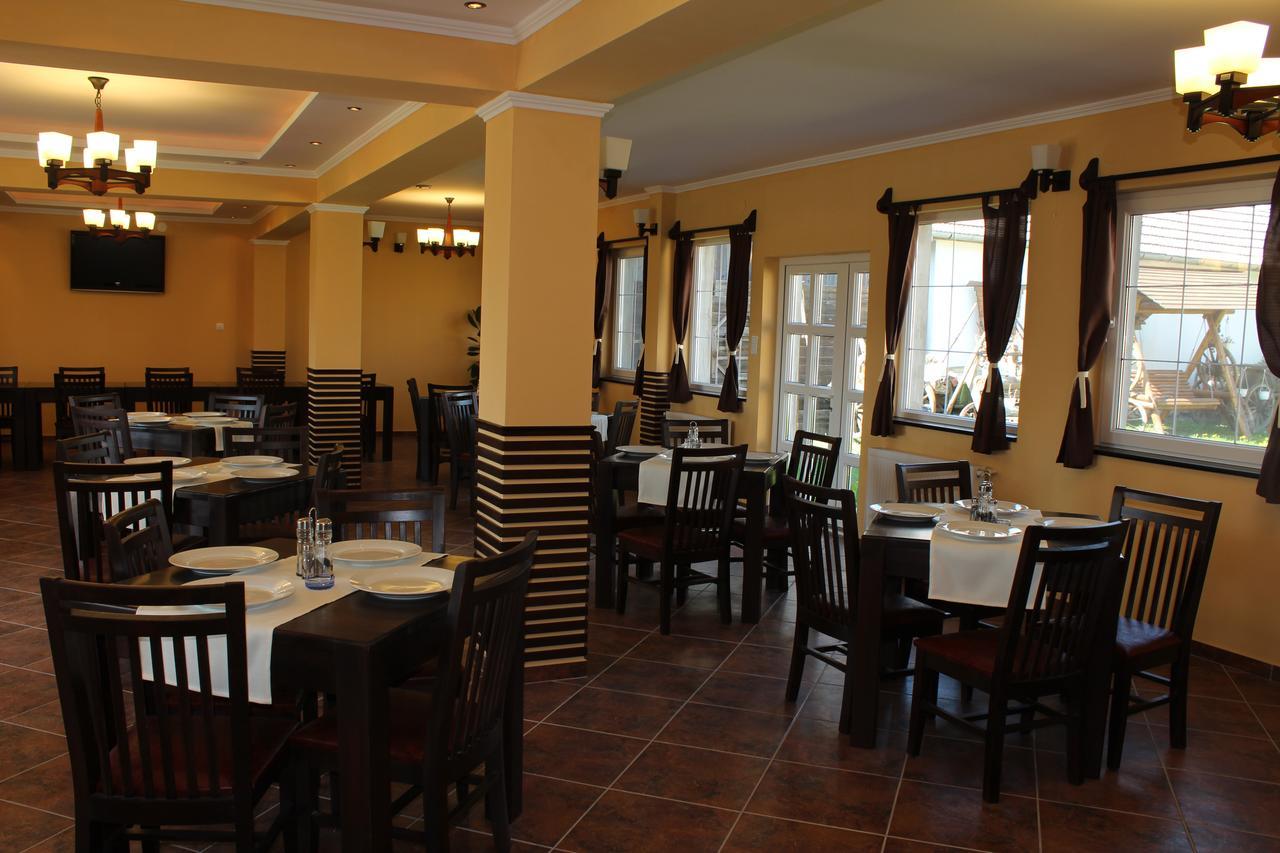 Gyongyvirag Panzio Bed & Breakfast Turia Luaran gambar