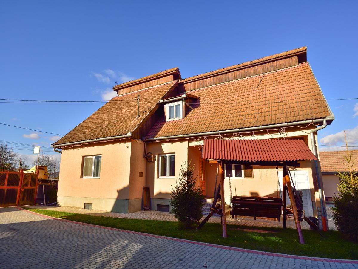 Gyongyvirag Panzio Bed & Breakfast Turia Luaran gambar