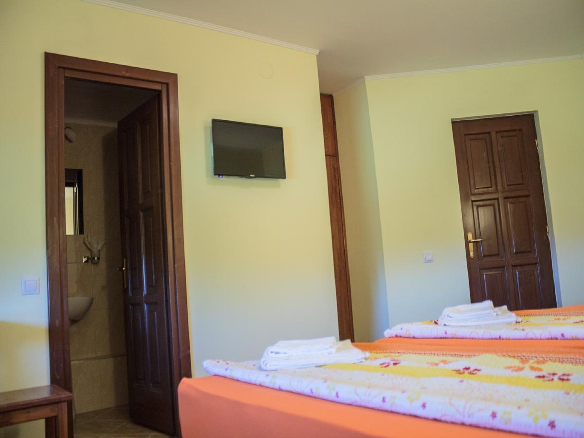 Gyongyvirag Panzio Bed & Breakfast Turia Luaran gambar