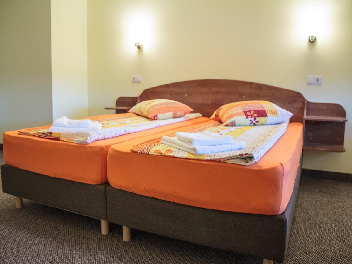 Gyongyvirag Panzio Bed & Breakfast Turia Luaran gambar