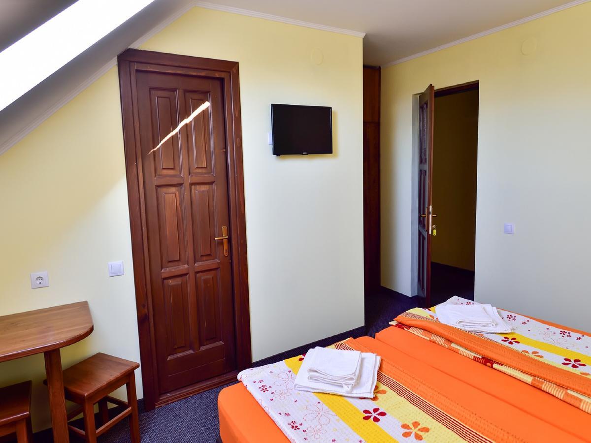 Gyongyvirag Panzio Bed & Breakfast Turia Luaran gambar